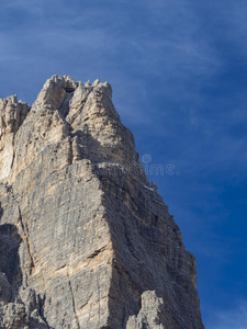 拉瓦雷多山