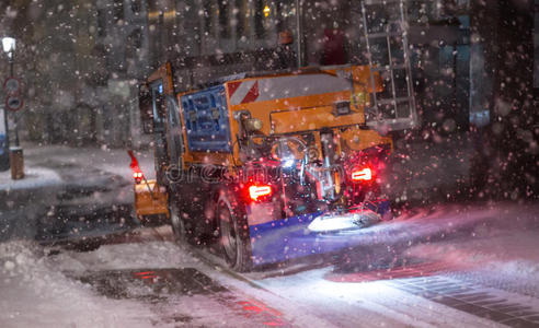 雪犁 车轮 运动 寒冷的 车辆 暴风雪 德国 移动 德语