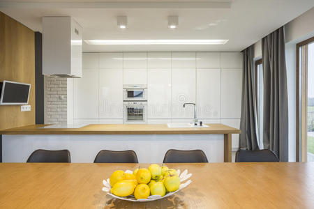 家具 在室内 照明 极简主义 厨房 窗帘 公寓 苹果 椅子