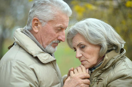 男人 白种人 老年人 外部 女士 情绪 肖像 夫妇 古老的