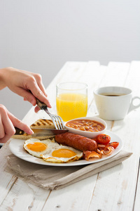 卡路里 烤的 香肠 早餐 食物 女人 咖啡 满的 英国 西红柿