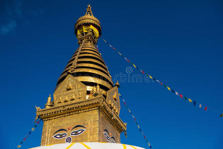 地震后,尼泊尔加德满都,佛的智慧之眼.照片