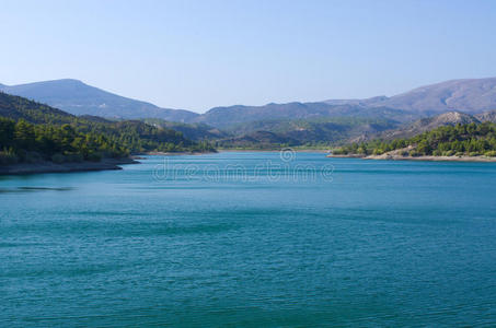 建设 美女 能量 南方 峡谷 池塘 天空 水力发电 环境