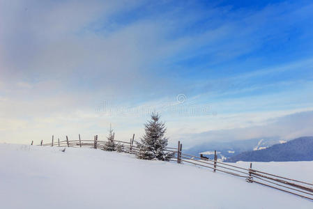 喀尔巴阡冬季山脉