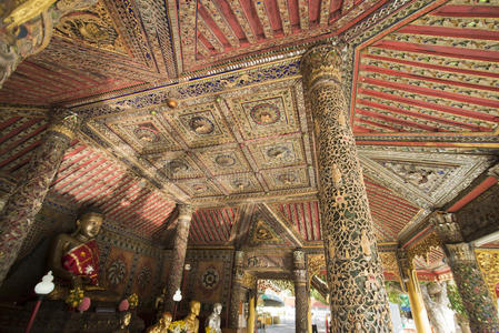 地标 建筑学 城市 瓦特 泰国 古老的 寺庙 亚洲 宝塔