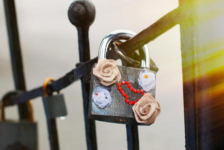 情人 承诺 保护 浪漫 签名 锁孔 钥匙 浪漫的 安全 金属
