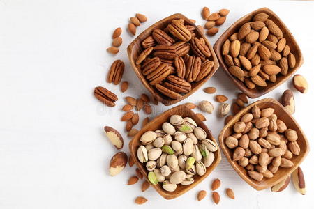多种坚果图片