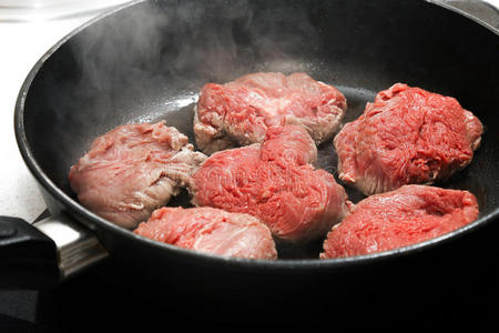 手柄 门廊 烹饪 食物 脂肪 美味的 肉片 午餐 烤的 腰肉