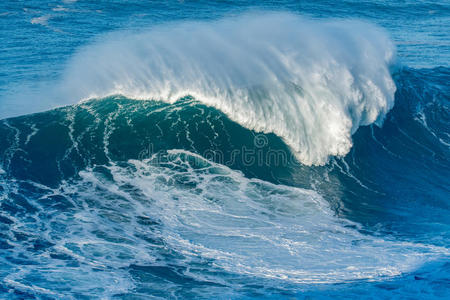 葡萄牙 打破 崩溃 冲浪 北岩 泡沫 海岸 指向 浪涌 曲线