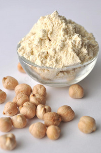 鹰嘴豆粉和鹰嘴豆白色。 替代无麸质面粉烘焙和烹饪