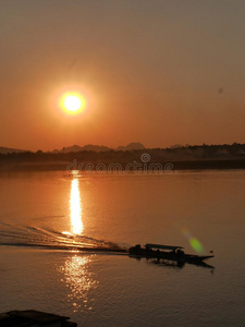 太阳 场景 日落 春天 风景 驱动 夏天 颜色 长的 美女