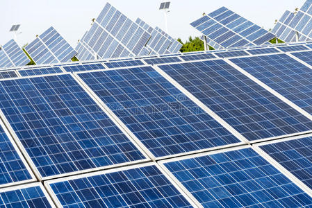 生态能源可再生太阳能电池板工厂