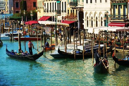 贡多拉在大运河上，威尼斯，意大利，欧洲
