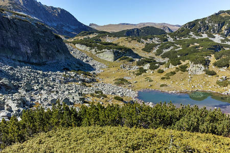 惊人的景观与山湖，瑞拉山