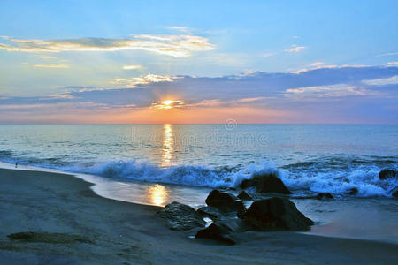 美丽的 海滨 海洋 早晨 颜色 岩石 自然 射线 海岸 风景