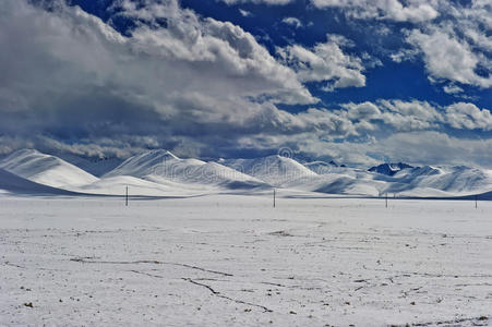 阿尔卑斯山 滑雪板 温特 全景图 薄雾 寒冷的 目的地 瓷器