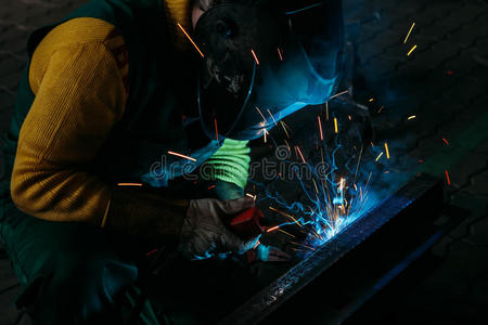 训练 技能 火花 制作 劳动者 工匠 焊接 制造 工厂 职业