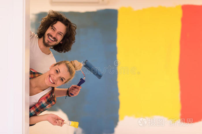 油漆 成人 美丽的 乐趣 家庭 颜色 幸福 房子 男人 改进