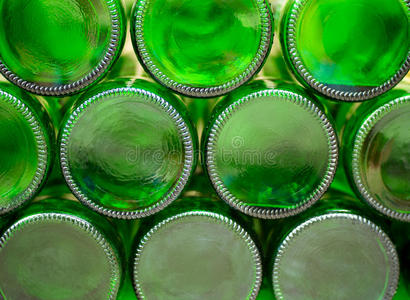 空啤酒玻璃瓶的底部.照片