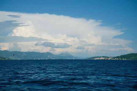 美丽的海景，Hvar和分裂频道。