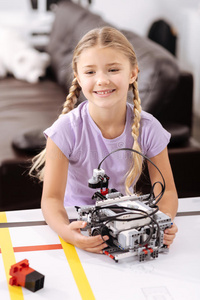 电子学 好奇心 童年 未来 装置 情感 工程 信息 教育