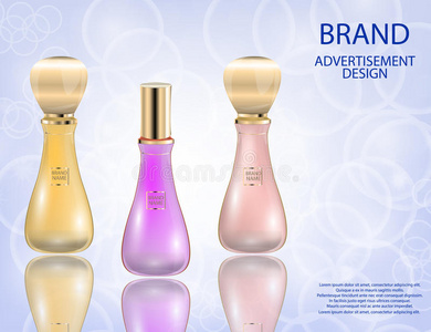 迷人的香水玻璃瓶在闪闪发光的效果背景。