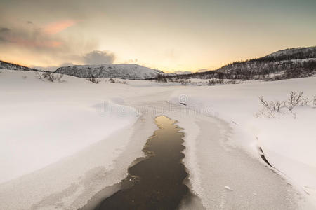 天气 黄昏 挪威 寒冷的 风景 自然 旅游业 日落 运动