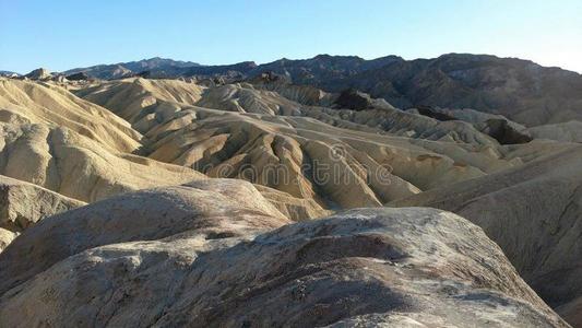 风景 小山 山坡 国家 巨石 乡村 岩石 丘陵 遥远的 地平线