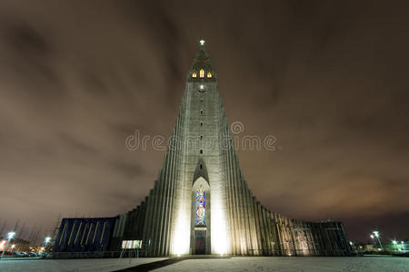 冰岛雷克雅未克的Hallgrimskirkja大教堂。