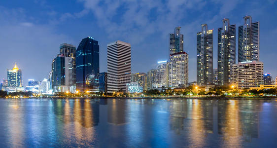 市中心 城市景观 商业 办公室 曼谷 反射 摩天大楼 城市