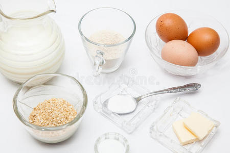 牛奶 烹饪 鸡蛋 面粉 健康 晚餐 薄饼 黄油 藜麦 鳞片