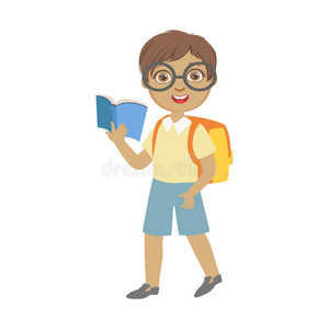 可爱的小学生戴着眼镜，背着背包，拿着蓝色的书，一个五颜六色的人物孤立在白色的