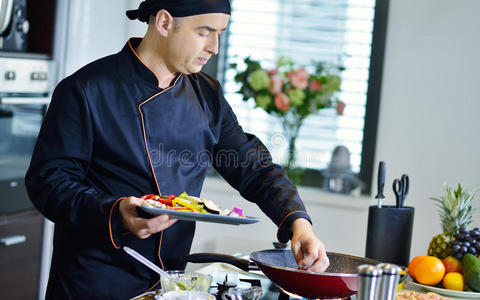 成熟 食物 行业 学徒 白种人 特写镜头 成人 烹饪 美食家