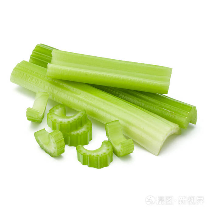芹菜茎束孤立的om白色背景削减