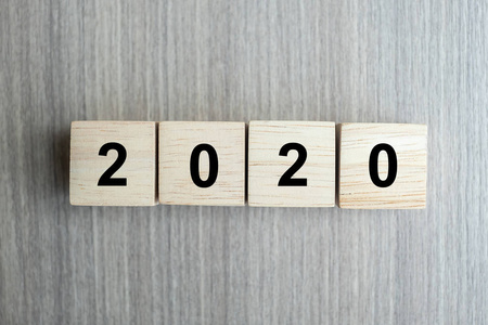 2020年新年木块，桌面背景，复印空间f