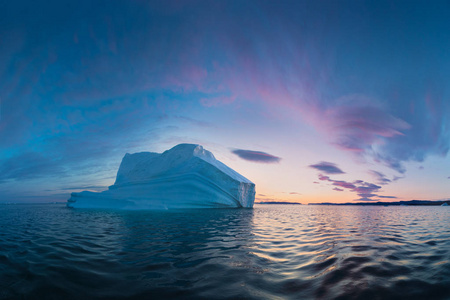 天空 联合国教科文组织 美丽的 欧洲 反射 夏天 日落 冰川