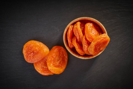 dried apricots, fruits 
