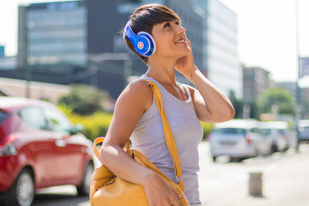 beautiful woman are listening music with headphone 
