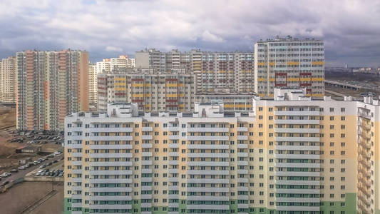 城市住宅区的高层建筑图片