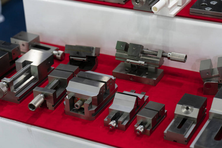 high precision vise for high accuracy machining 