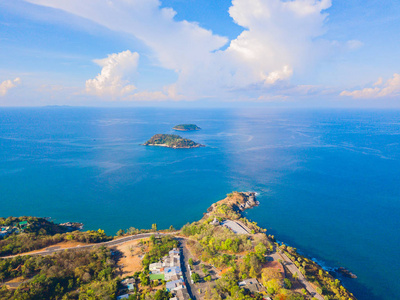 巴东海滩鸟瞰图，蓝绿色海水