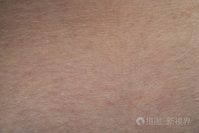 年轻人皮肤纹理的宏观照片