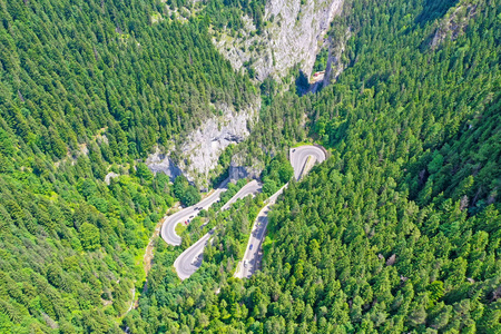 夏季上山公路