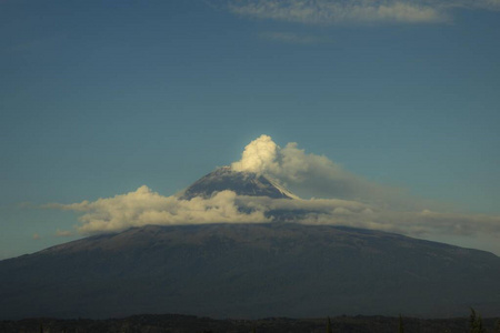 墨西哥普埃布拉波波卡特佩特活火山