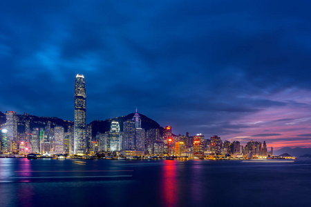 香港市维多利亚港城市景观与天际线