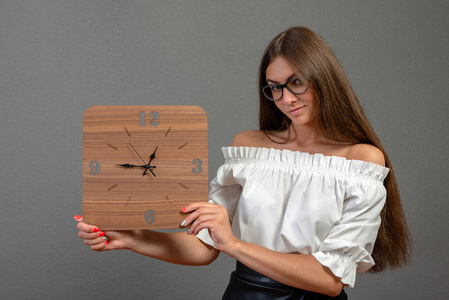 商场时钟展示图片