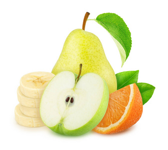 在白色背景上分离出苹果切香蕉和梨的复合图像。
