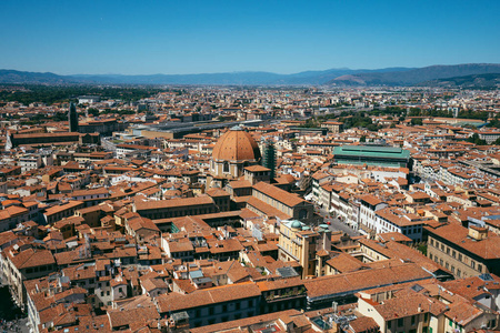 从大教堂顶部俯瞰佛罗伦萨天际线圣玛利亚大教堂