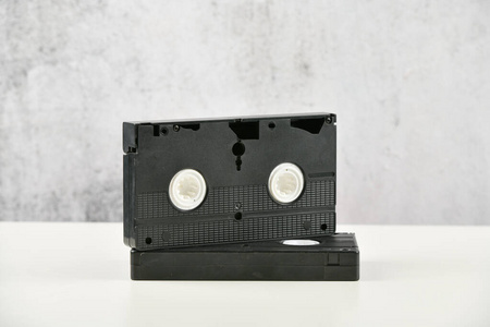 视频回放录像带.80年代的媒体流行文化.轻背景下的录像.从上面看.