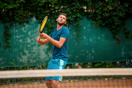 球拍运动，网球运动员的肖像。